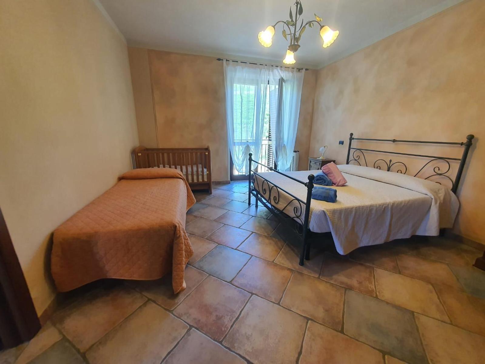 Eno-Agriturismo Cascina L'Arché Santo Stefano Belbo Exterior foto